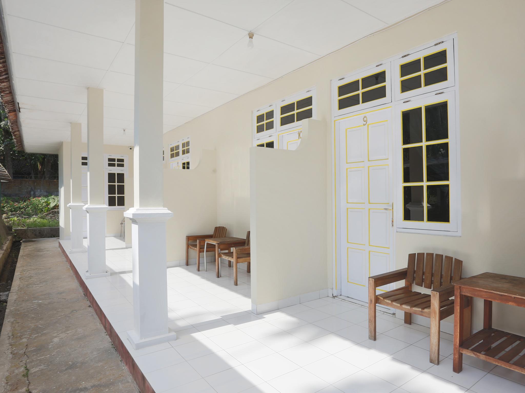 Super Oyo 1959 Penginapan Kepurun Pawana Indonesia Sleman  Exterior photo